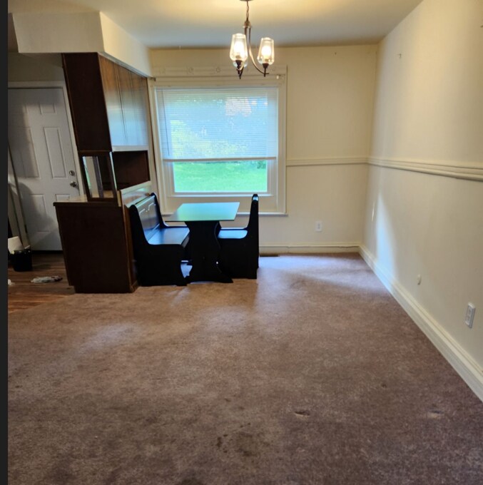 Building Photo - 208 Gulph Ln