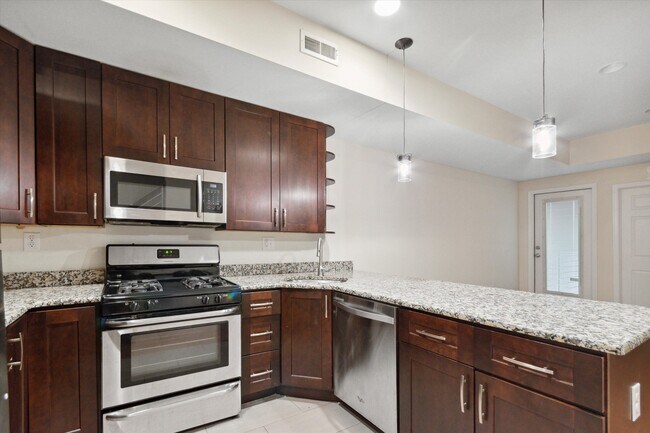 Building Photo - 1408 Willington St