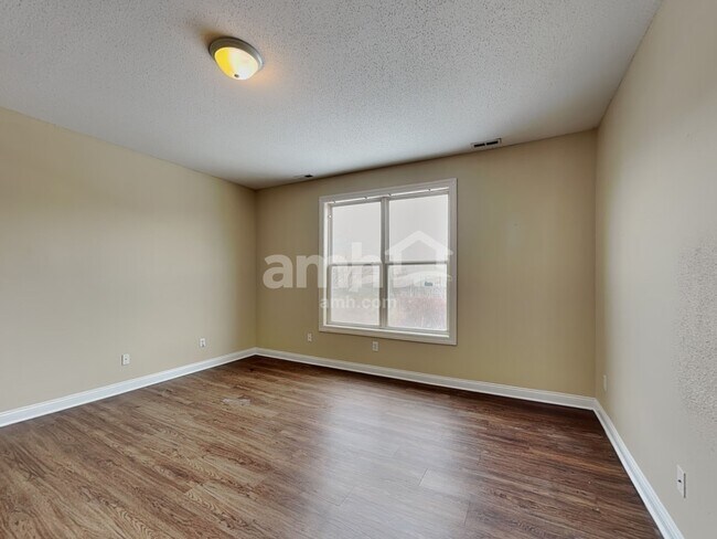 Building Photo - 5902 Cabot Dr