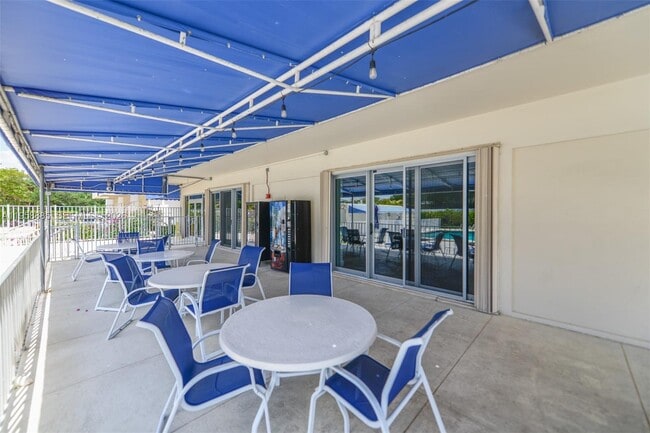 Building Photo - 880 NE 69th St