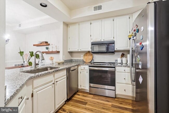 Building Photo - 1334 Garden Wall Cir