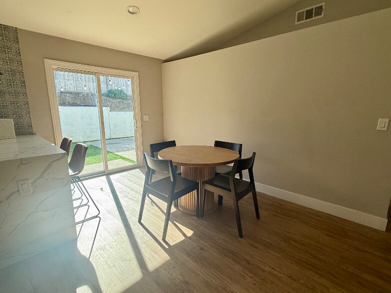 Building Photo - 1218 Gatling Ct