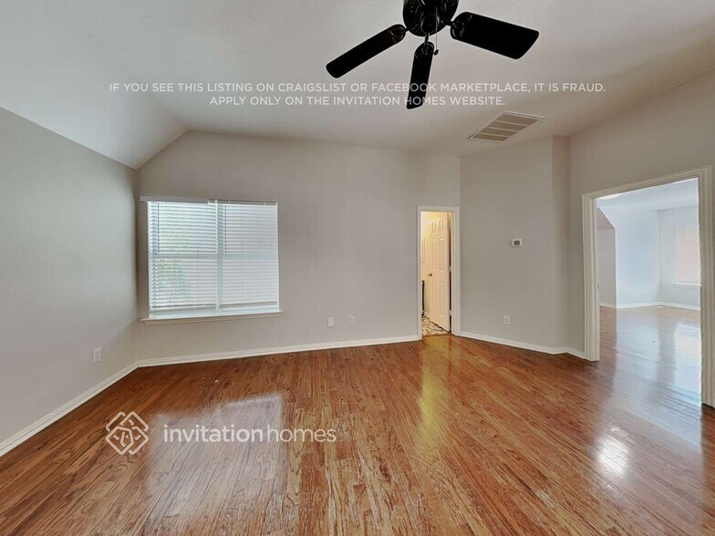 Building Photo - 808 Olde Towne Dr