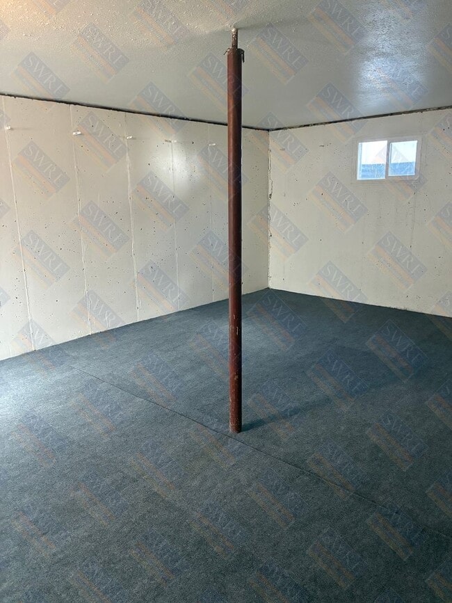 Building Photo - 855 Mocassin-