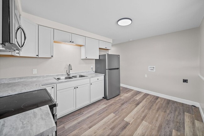 Building Photo - 135 Tandy Dr