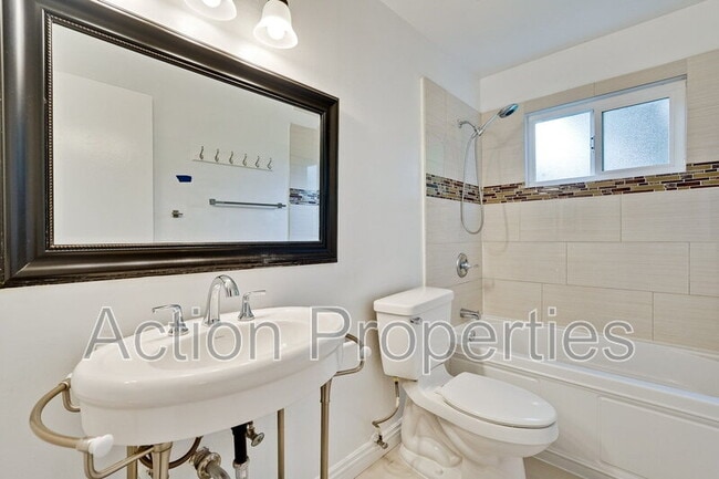 Building Photo - 1963 Landess Ave