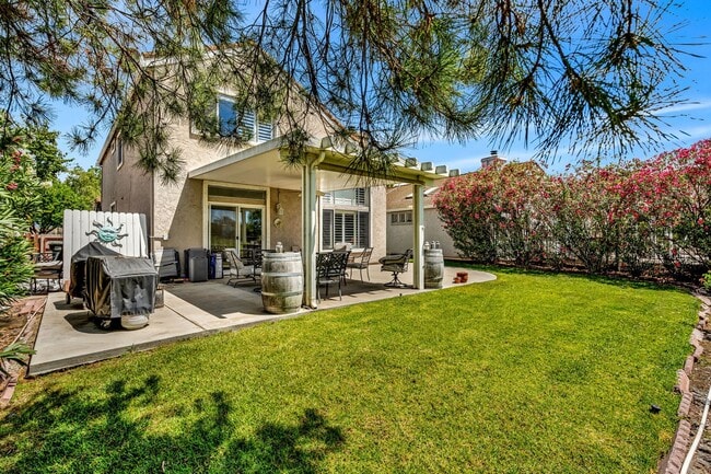 Building Photo - 2451 Cherry Hills Dr