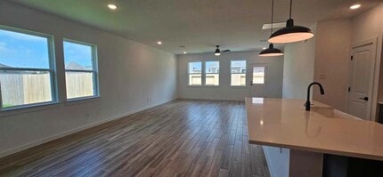 Building Photo - 8411 Bay Rdg Cir