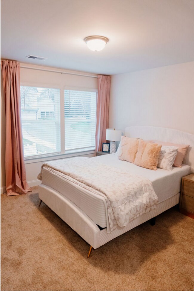Building Photo - FURNISHED SKYE SINGLE FAMILY HOME