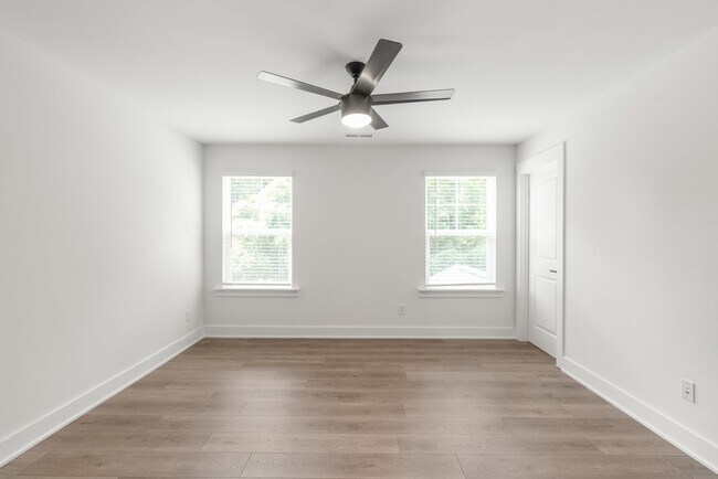 Building Photo - Bright & Modern New Construction Townhome