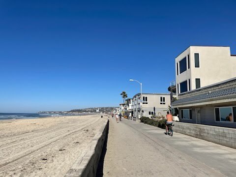 Building Photo - 3773 Ocean Front Walk