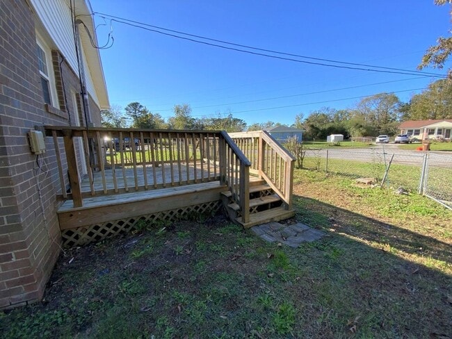 Building Photo - Welcome to Montclair!