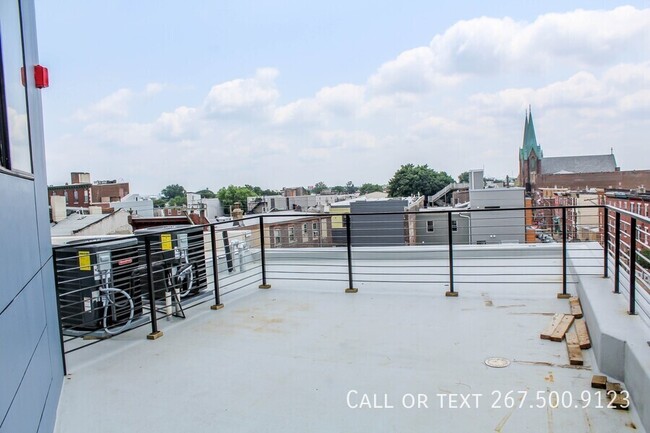 Building Photo - Luxury 2BR/2BA  unit with Large Roof deck!...