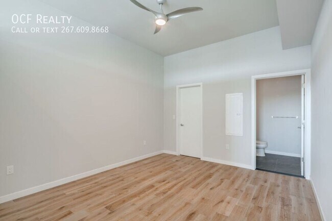 Building Photo - 412 S 13th St