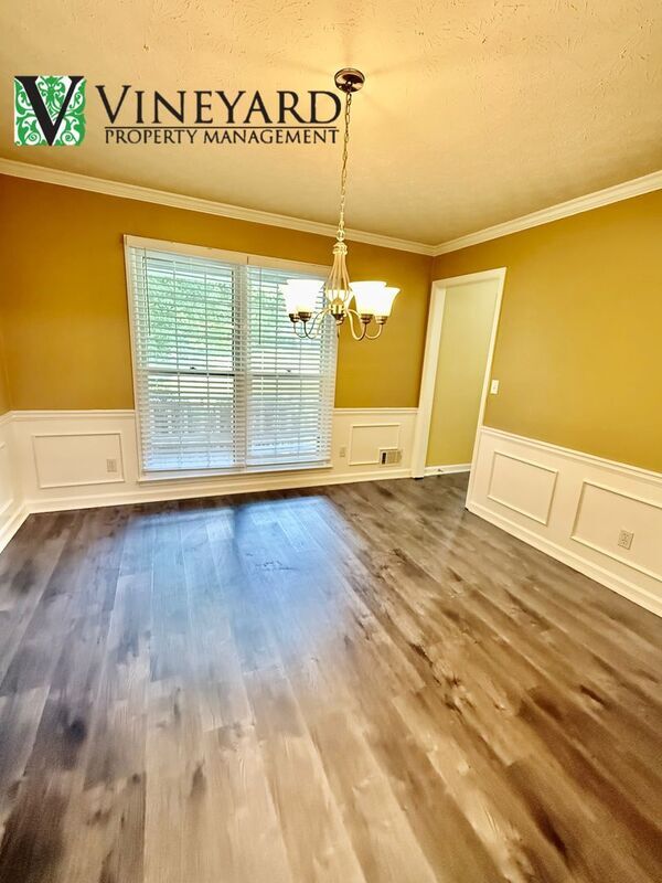 Building Photo - 4925 Falcon Wood Trace NE