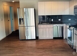 Building Photo - Two Bed, Two Bath Condo at Kapiolani Resid...