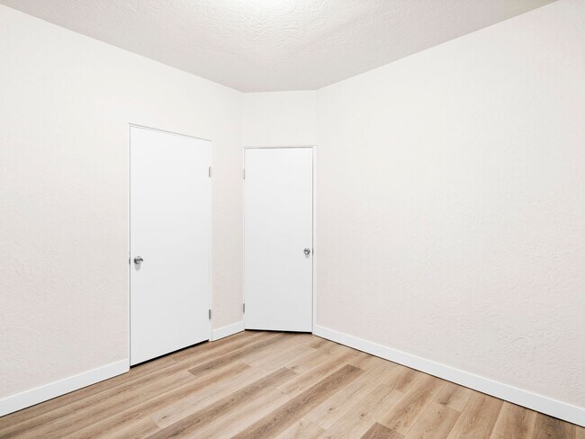 Building Photo - 3002 Porter Ave