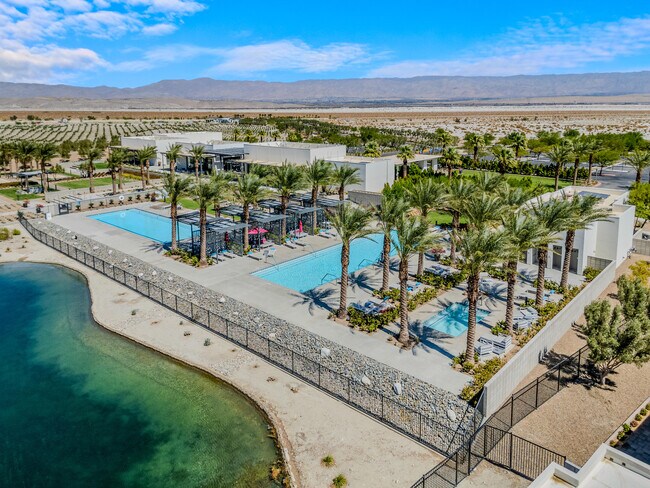 Building Photo - 446 Fountain Dr