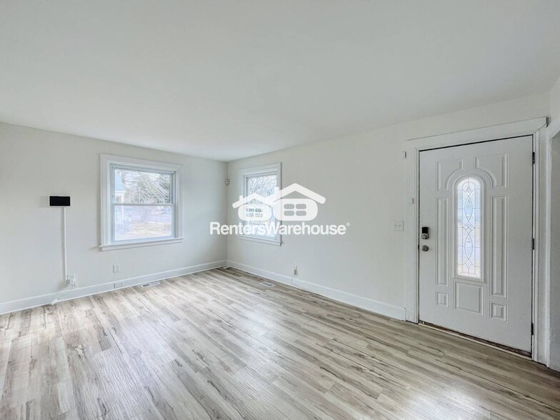 Building Photo - 4862 Norvella Ave
