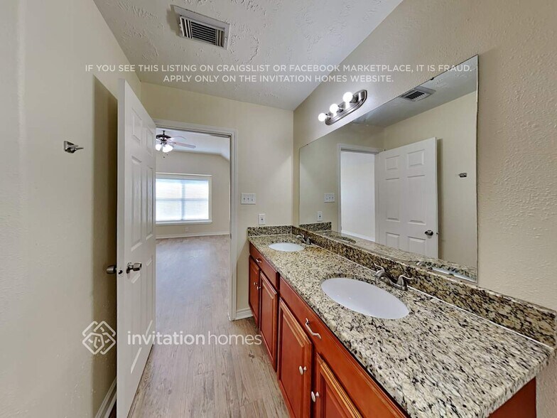 Building Photo - 16942 Hampton Glen Ct