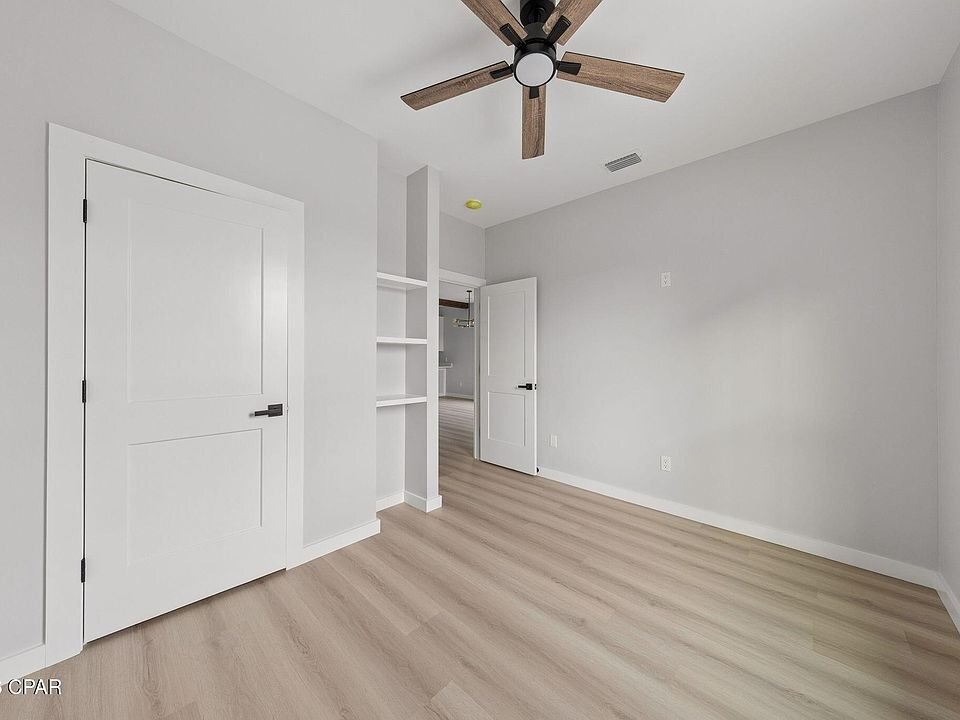 Building Photo - 517 E 8th St