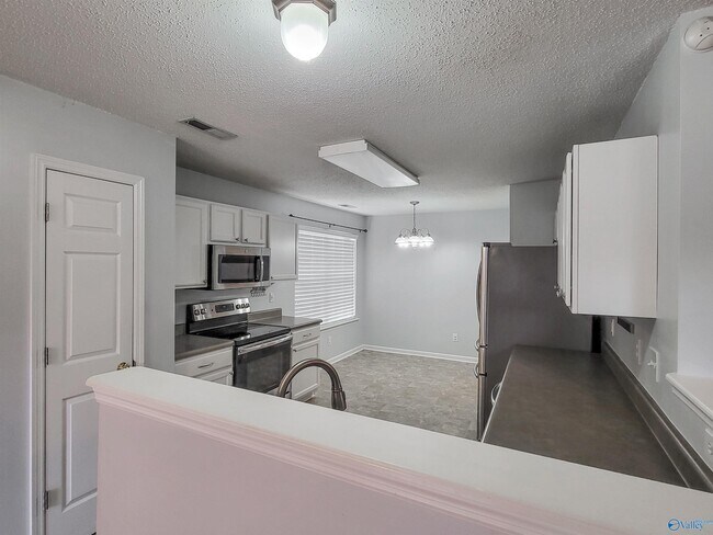 Building Photo - 157 Garden Brook Dr