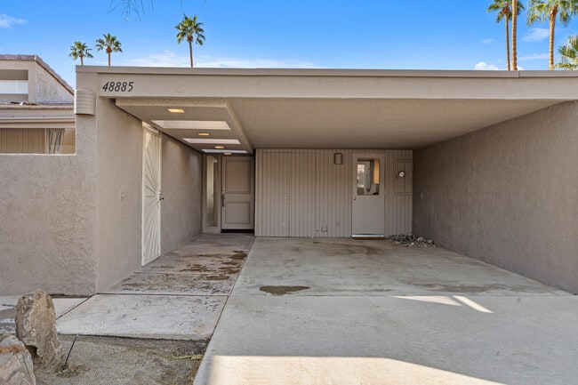 Building Photo - 48885 Mariposa Dr