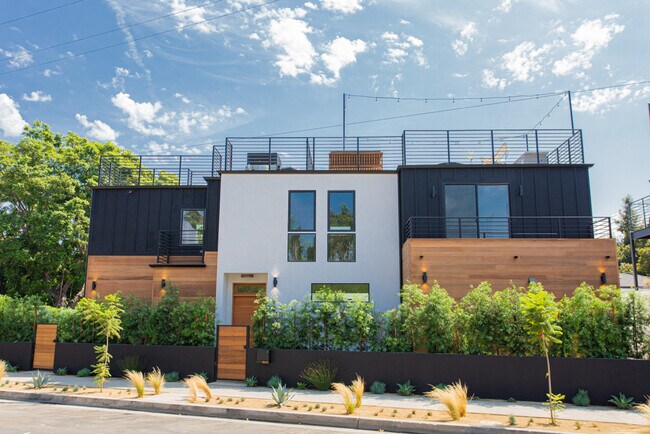 Primary Photo - Federal Pearl Villas