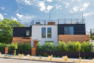 Building Photo - Federal Pearl Villas