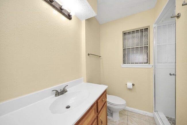 Building Photo - 8105 Lanham Ln