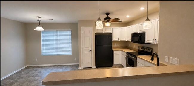 Building Photo - 6829 E San Tan Way