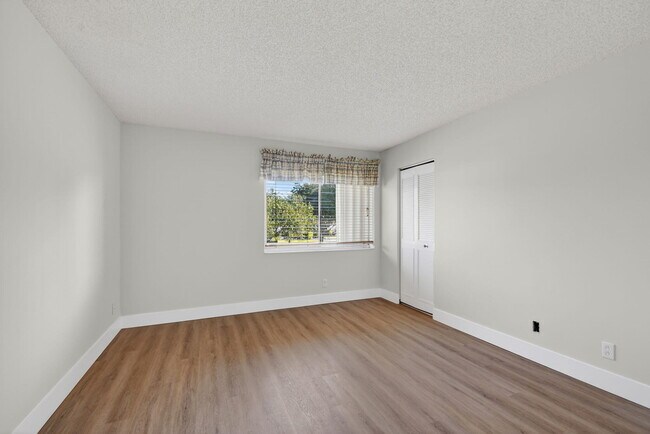 Building Photo - 4996 Sable Pine Cir