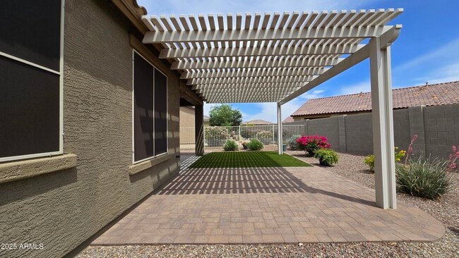 Building Photo - 17951 W Deer Creek Rd