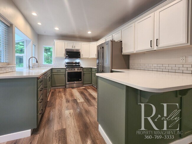 Building Photo - Forest-Edged Retreat with Pasture Access –...