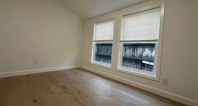 Building Photo - Fully Renovated 3BR/2.5BA SFH | Modern Upgrades | Prime San Mateo Location!