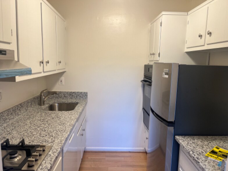 Building Photo - 10500 Rockville Pike