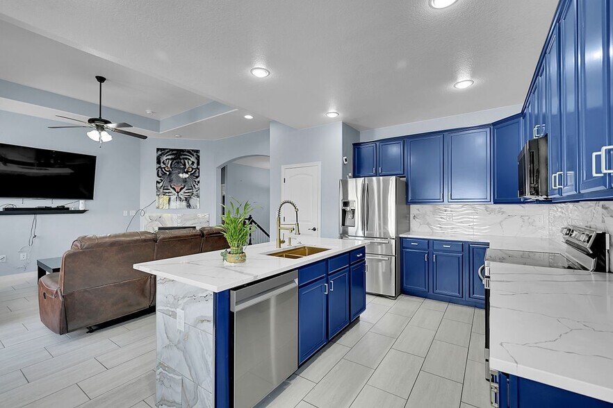 Building Photo - 6829 Juniper Ct