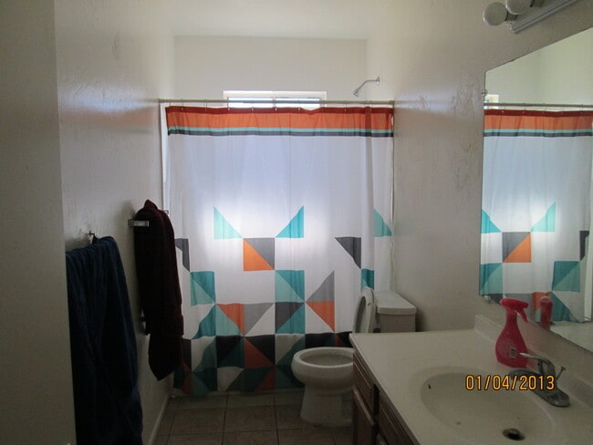 Building Photo - 1245 E Waverly St