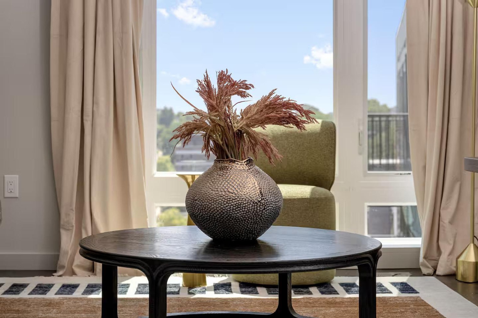 Building Photo - 51 S Broadway