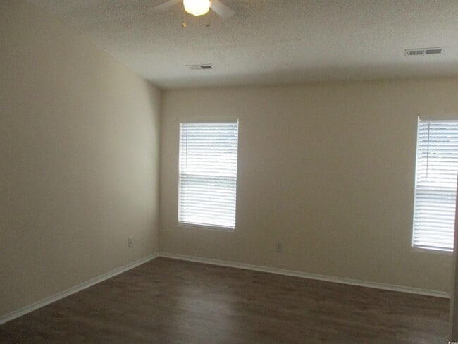 Building Photo - 121 Olde Towne Way