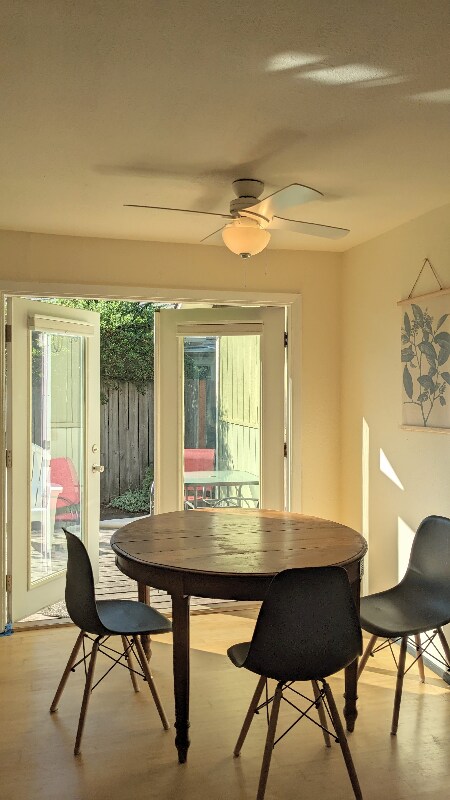 Building Photo - 1524 NE Junior St