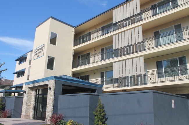 Primary Photo - Gateway Apartments