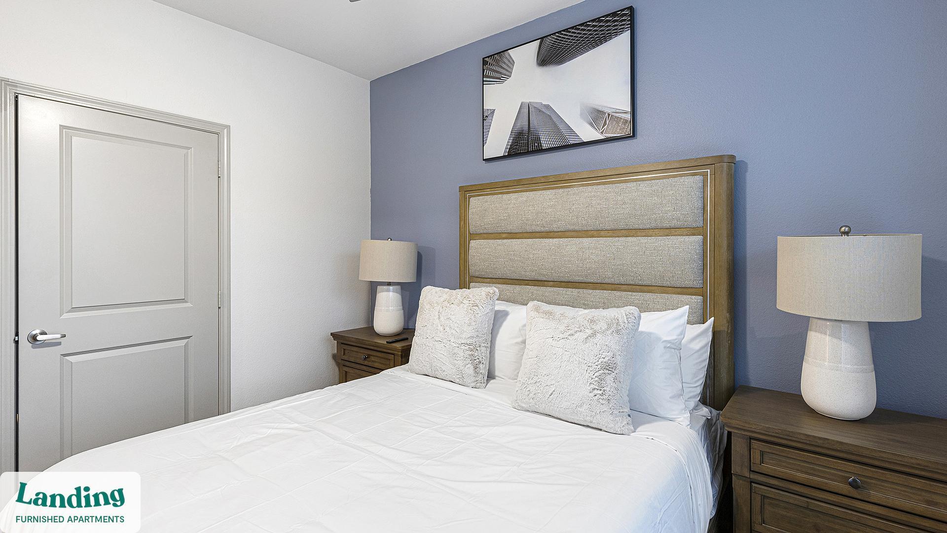 Building Photo - 2800 NE Green Oaks Blvd