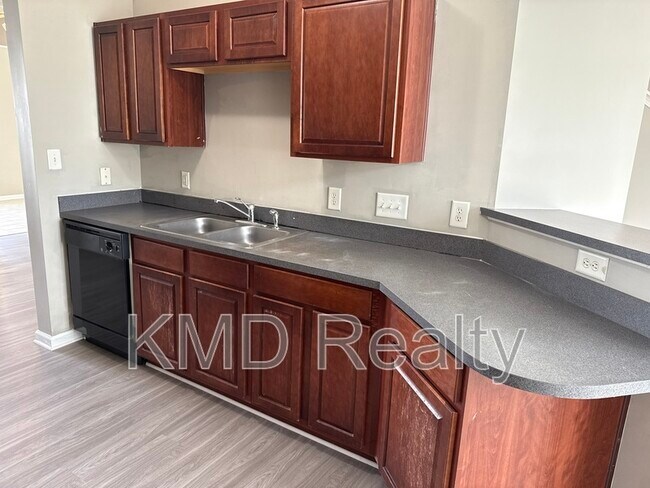 Building Photo - 4917 Sunburst Ln