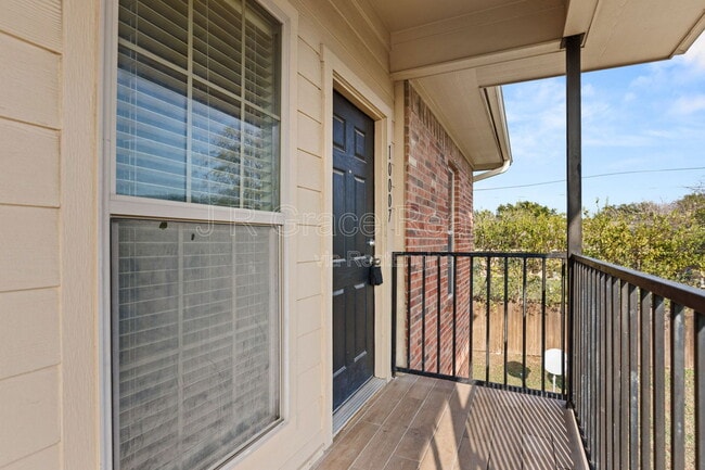 Building Photo - 10007 Amber Cir