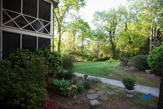 Gardens & Lawn - Gailyn on Sharon