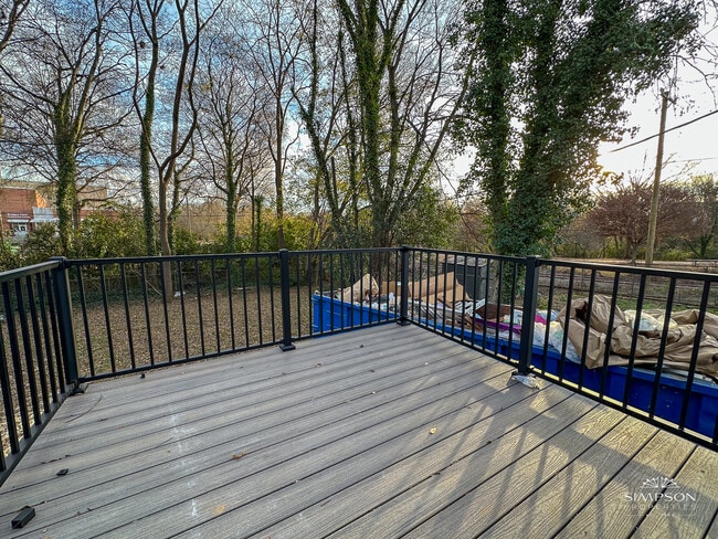 Building Photo - 529 Katonah Ave