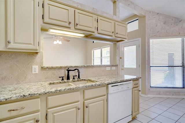 Building Photo - 4137 Heartstone Dr