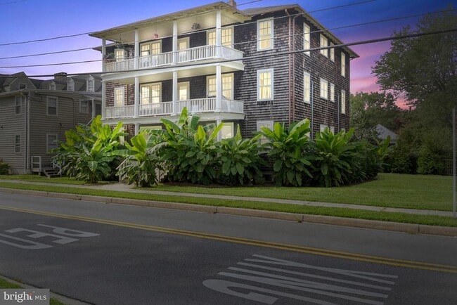 Primary Photo - 104 Maple Ave