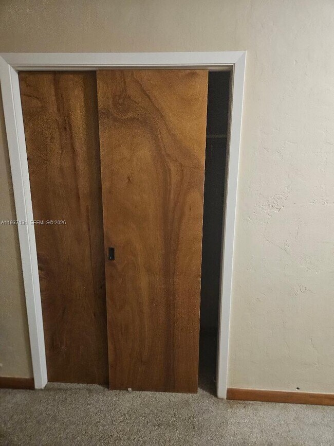 Building Photo - 5842 Harding St